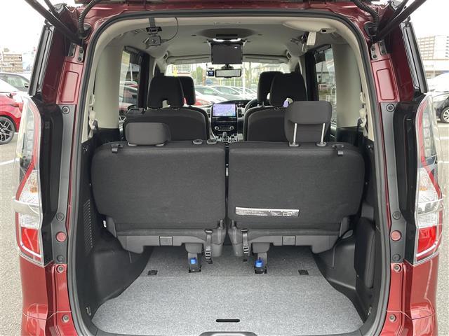 セレナ e-パワー ハイウェイスターV ワンオーナー パナソニック10インチナビ フリップダウンモニター アラウンドビューモニター 前席シートヒーター ステアリングヒーター エマージェンシーブレーキ レーンキープアシスト BSM(22枚目)