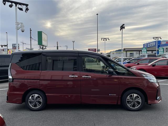 セレナ e-パワー ハイウェイスターV ワンオーナー パナソニック10インチナビ フリップダウンモニター アラウンドビューモニター 前席シートヒーター ステアリングヒーター エマージェンシーブレーキ レーンキープアシスト BSM(28枚目)