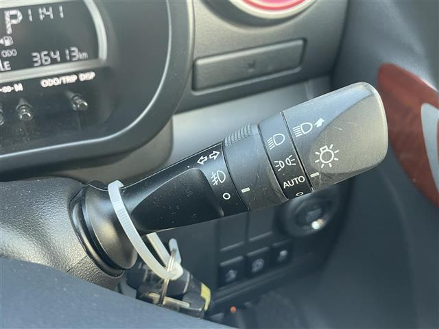 パッソ モーダ S ワンオーナー トヨタセーフティセンス 社外メモリナビ バックカメラ オートライト LEDヘッドライト アイドリングストップ ETC ステアリングスイッチ スマートキー スペアキー(5枚目)