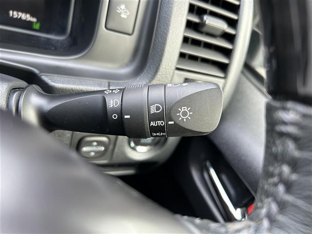 ハイエースバン ワンオーナー/社外フルエアロ/社外17インチアルミ/社外LEDテールランプ/パノラミックビューモニター/デジタルインナーミラー/ウッドコンビステアリング/社外メモリーナビ(BT/DVD/フルセグ)(20枚目)