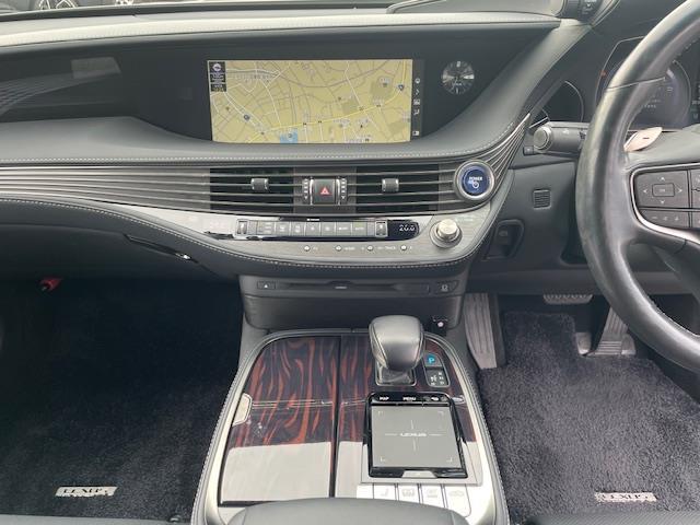 LS LS500h Iパッケージ 純正ナビ/CD/DVD/BT/USB/フルセグ/全方位/黒レザーシート/パワーシート/メモリーシート/シートヒーター/エアーシート/ステアリングヒーター/BSM/デジタルインナー/レーダークルーズ(3枚目)