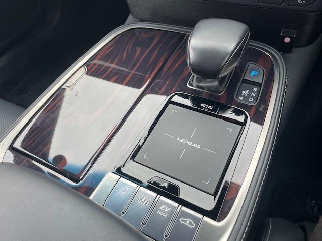 LS LS500h Iパッケージ 純正ナビ/CD/DVD/BT/USB/フルセグ/全方位/黒レザーシート/パワーシート/メモリーシート/シートヒーター/エアーシート/ステアリングヒーター/BSM/デジタルインナー/レーダークルーズ(24枚目)