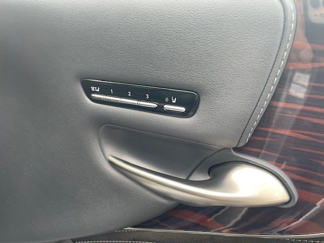 LS LS500h Iパッケージ 純正ナビ/CD/DVD/BT/USB/フルセグ/全方位/黒レザーシート/パワーシート/メモリーシート/シートヒーター/エアーシート/ステアリングヒーター/BSM/デジタルインナー/レーダークルーズ(30枚目)