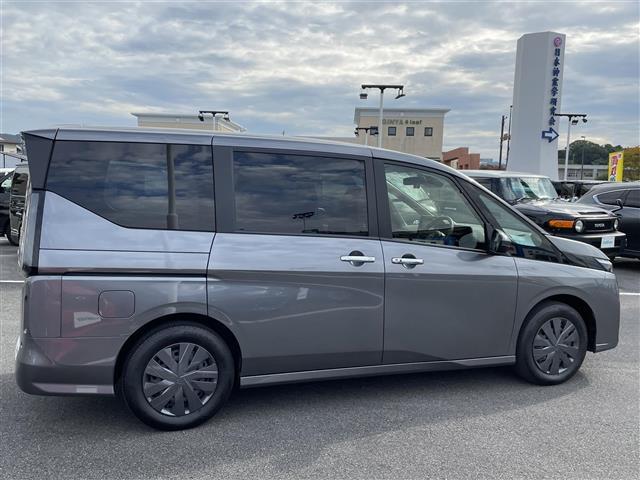 セレナ XV 純正9型ナビ プロパイロット バックカメラ ETC 両側パワースライドドア エマージェンシーブレーキ ブラインドスポットモニター レーンキープアシスト クリアランスソナー オートハイビーム スペアキー(30枚目)