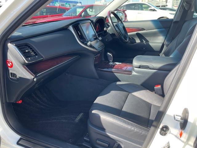 クラウンマジェスタ Fバージョン 純正ナビ/CD/DVD/BT/BL/フルセグ/バックカメラ/黒レザーシート/トヨタセーフティ/BSM/レーダークルーズ/LED(18枚目)