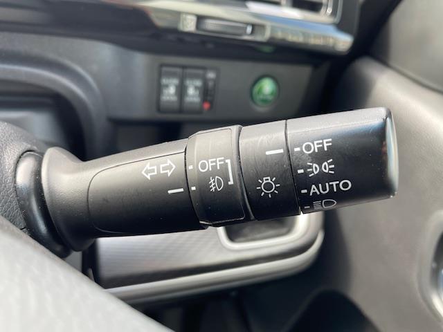 ステップワゴンスパーダ スパーダハイブリッドG・EXホンダセンシングブラスタ 純正9インチナビ/CD/DVD/BT/HDMI/フルセグ/バックカメラ/ハーフレザーシート/シートヒーター/ホンダセンシング/レーダークルーズ/両側パワスラ/シーケンシャル(32枚目)