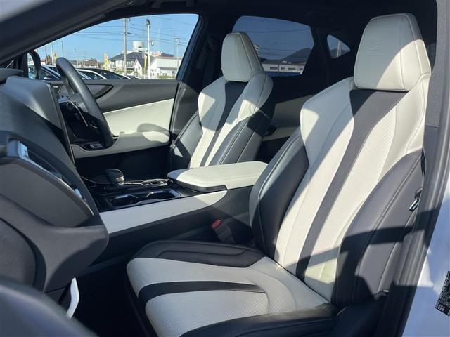 NX NX350h Fスポーツ 純正ナビ/フルセグ/全方位カメラ/マークレビンソン/パノラマルーフ/本革シート/パワーシート/メモリーシート/シートヒーター/エアーシート/BSM/ドラレコ前後/LEDライト/レーダークルーズ(17枚目)