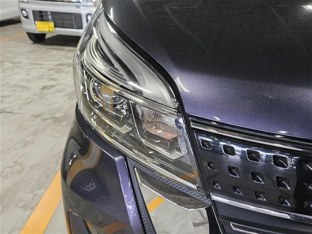 デイズルークス ハイウェイスター　Ｘターボ　禁煙車　アラウンドビューモニター　エマブレ　ＬＥＤヘッドランプ　オートライト　ＩＣ付ターボ　純正ナビ　片側パワースライドドア　ビルトインＥＴＣ　純正１４インチＡＷ　スマートキー　プッシュＥｇスタート（5枚目）