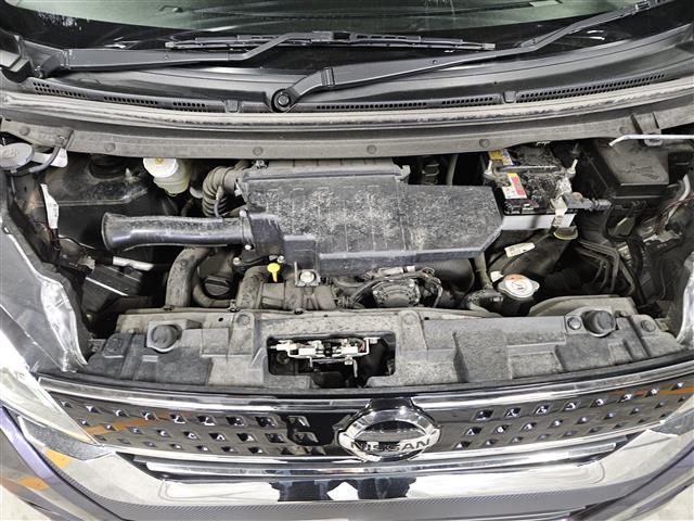 デイズルークス ハイウェイスター　Ｘターボ　禁煙車　アラウンドビューモニター　エマブレ　ＬＥＤヘッドランプ　オートライト　ＩＣ付ターボ　純正ナビ　片側パワースライドドア　ビルトインＥＴＣ　純正１４インチＡＷ　スマートキー　プッシュＥｇスタート（6枚目）