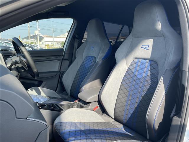 ゴルフＲ ＴＳＩ　４モーション　純正ナビ／フルセグ／バックカメラ／ハーフレザーシート／シートヒーター／ステアリングヒーター／レーダークルーズ／ビルトインＥＴＣ（17枚目）