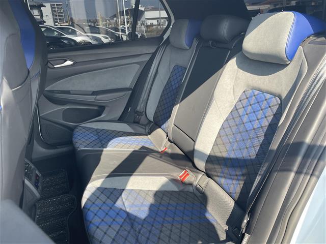 ゴルフＲ ＴＳＩ　４モーション　純正ナビ／フルセグ／バックカメラ／ハーフレザーシート／シートヒーター／ステアリングヒーター／レーダークルーズ／ビルトインＥＴＣ（21枚目）