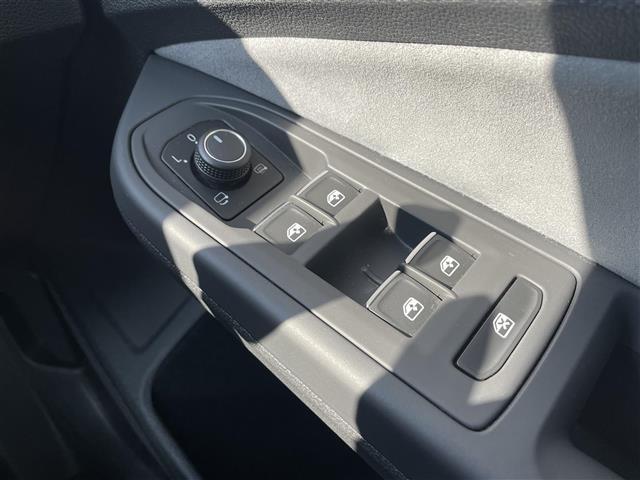 ゴルフＲ ＴＳＩ　４モーション　純正ナビ／フルセグ／バックカメラ／ハーフレザーシート／シートヒーター／ステアリングヒーター／レーダークルーズ／ビルトインＥＴＣ（29枚目）