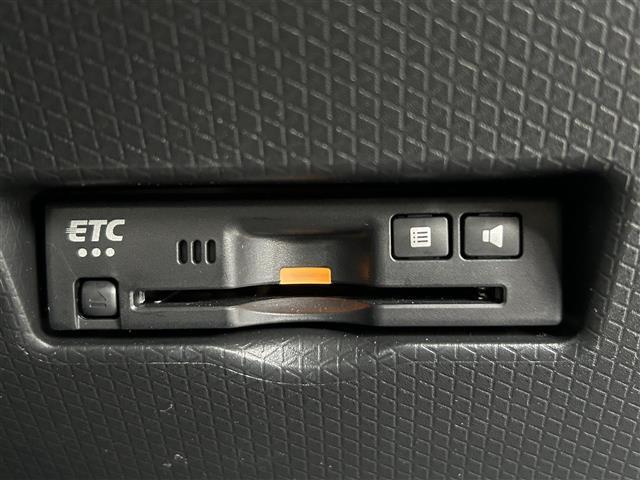 タント カスタムＲＳ　純正ナビ（ＡＭ／ＦＭ／フルセグ／ＢＴ／ＳＤ／ＨＤＭＩ）／パノラマモニター／レーダークルーズコントロール／ドライブレコーダー前方／ＥＴＣ／シートヒーター前席／両側パワースライドドア／スマートアシスト（5枚目）