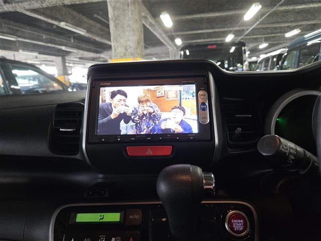 N-BOX G・ターボLパッケージ 禁煙車 ワンオーナ バックカメラ ドラレコ クルコン 純正オプHIDヘッドランプ オートライト ターボ 純正ナビTV 両側パワスラ ビルトインETC 純正14インチAW スマートキー エンジンスイッチ(3枚目)