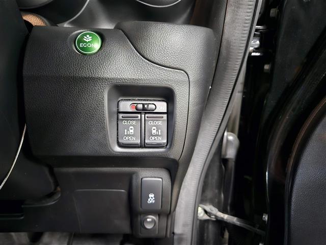 N-BOX G・ターボLパッケージ 禁煙車 ワンオーナ バックカメラ ドラレコ クルコン 純正オプHIDヘッドランプ オートライト ターボ 純正ナビTV 両側パワスラ ビルトインETC 純正14インチAW スマートキー エンジンスイッチ(4枚目)