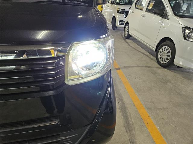 N-BOX G・ターボLパッケージ 禁煙車 ワンオーナ バックカメラ ドラレコ クルコン 純正オプHIDヘッドランプ オートライト ターボ 純正ナビTV 両側パワスラ ビルトインETC 純正14インチAW スマートキー エンジンスイッチ(7枚目)