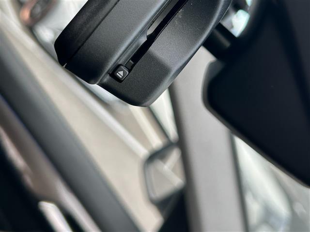 X1 xDrive 18d xライン 純正ナビ/Pスタート/スマートキー/ステアリングスイッチ/レーダークルコン/ドライブモードセレクト/クリアランスソナー/社外フロアマット/純正19インチAW/LEDヘッドライト/ハーフレザー/ETC(4枚目)