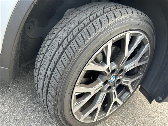 X1 xDrive 18d xライン 純正ナビ/Pスタート/スマートキー/ステアリングスイッチ/レーダークルコン/ドライブモードセレクト/クリアランスソナー/社外フロアマット/純正19インチAW/LEDヘッドライト/ハーフレザー/ETC(7枚目)