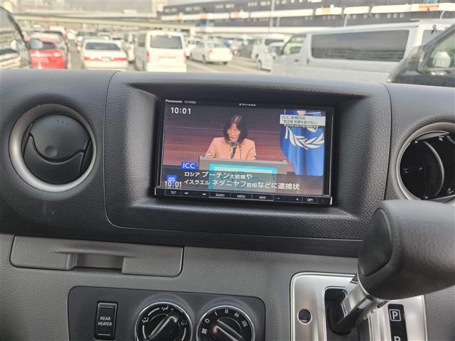 NV350キャラバンバン ロングプレミアムGXターボ 禁煙車 バックカメラ 前後ドライブレコーダー エマブレ デジタルルームミラー 純正HIDオートライト 社外ナビTV ビルトインETC 社外15インチAW スマートキー プッシュエンジンスタート(3枚目)