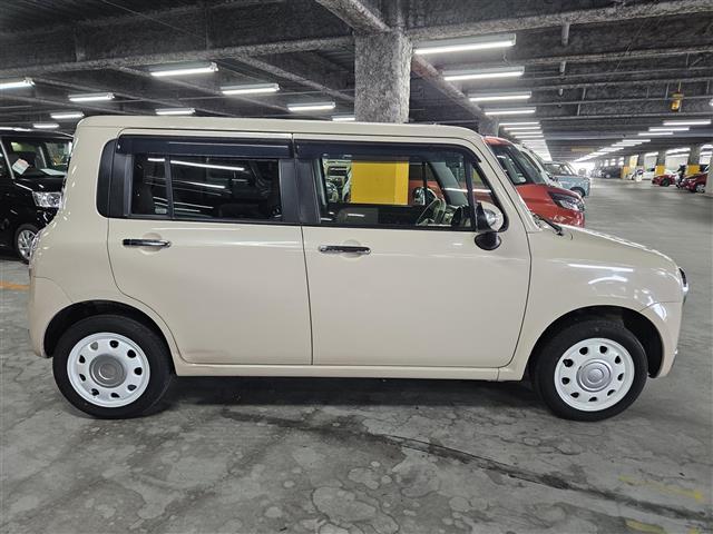 アルトラパン X 禁煙車 バックカメラ HIDヘッドランプ オートライト 純正MOPナビ ワンセグテレビ オートエアコン 革巻きステアリング レザー調シート 純正14インチAW スマートキー プッシュエンジンスタート(11枚目)