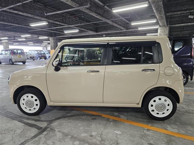 アルトラパン X 禁煙車 バックカメラ HIDヘッドランプ オートライト 純正MOPナビ ワンセグテレビ オートエアコン 革巻きステアリング レザー調シート 純正14インチAW スマートキー プッシュエンジンスタート(13枚目)