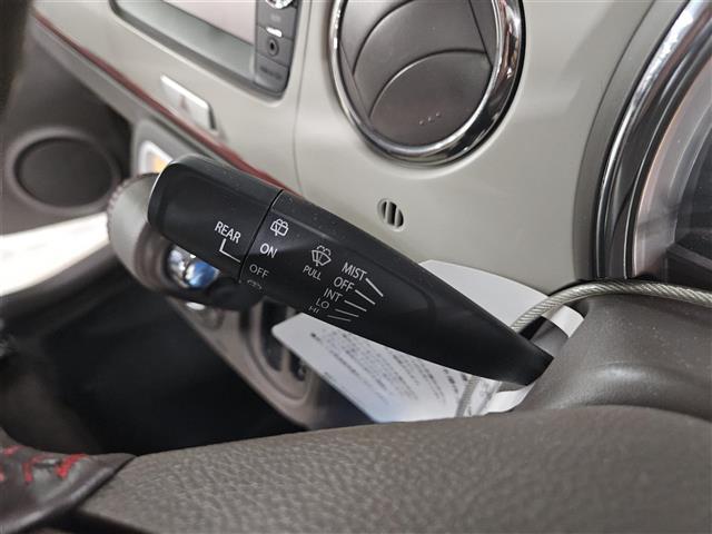 アルトラパン X 禁煙車 バックカメラ HIDヘッドランプ オートライト 純正MOPナビ ワンセグテレビ オートエアコン 革巻きステアリング レザー調シート 純正14インチAW スマートキー プッシュエンジンスタート(16枚目)