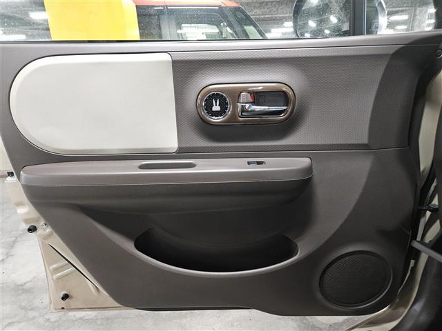 アルトラパン X 禁煙車 バックカメラ HIDヘッドランプ オートライト 純正MOPナビ ワンセグテレビ オートエアコン 革巻きステアリング レザー調シート 純正14インチAW スマートキー プッシュエンジンスタート(19枚目)