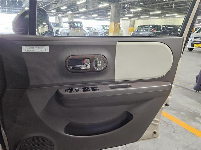 アルトラパン X 禁煙車 バックカメラ HIDヘッドランプ オートライト 純正MOPナビ ワンセグテレビ オートエアコン 革巻きステアリング レザー調シート 純正14インチAW スマートキー プッシュエンジンスタート(20枚目)