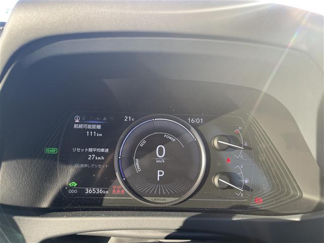 UX UX250h バージョンC レクサスセーフティシステム 純正ナビ 合皮レザーシート 前席パワーシート 前席シートヒーター ドライブレコーダー ETC2.0 バックカメラ レーダークルーズコントロール スペアキー(6枚目)