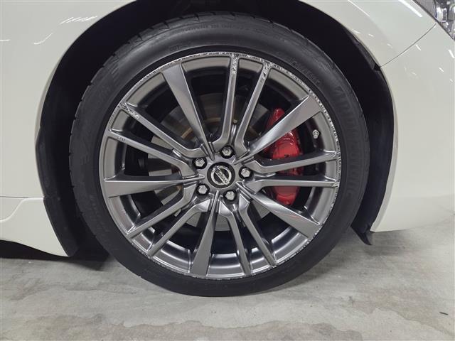 スカイライン 400R ワンオーナー サンルーフ BOSE 全方位カメラ 前後ドラレコ レーダークルコン エマブレ 車線維持 車間距離維持 ツインターボ LEDヘッドランプ 純正ナビ ビルトインETC 革シート スマートキー(16枚目)