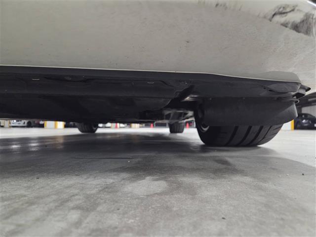 スカイライン 400R ワンオーナー サンルーフ BOSE 全方位カメラ 前後ドラレコ レーダークルコン エマブレ 車線維持 車間距離維持 ツインターボ LEDヘッドランプ 純正ナビ ビルトインETC 革シート スマートキー(38枚目)