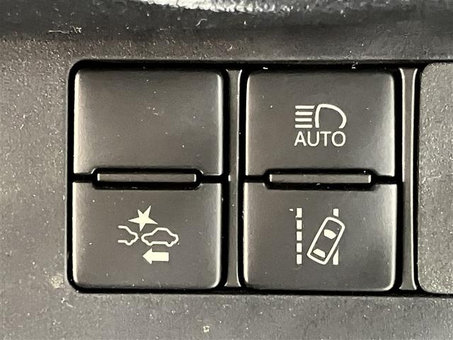 シエンタ G ナビ・TV スマートキープッシュスタート アイドリングS リアカメラ 地デジフルセグ フルオートエアコン パワーウィンド ETC 運転席エアバック パワステ キーフリーシステム メディアプレイヤー接続(11枚目)