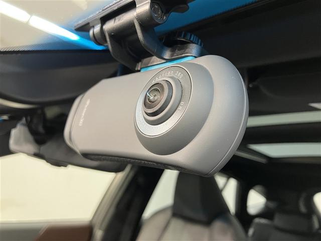 ハリアー Ｚ　盗難防止　パノラマルーフ　運転席パワーシート　地デジ　横滑防止装置　リアビューカメラ　ヘッドライトＬＥＤ　アルミホイール　点検記録簿　Ｗエアバッグ　キーレス　ドラレコ付き　スマートキ－　エアコン（11枚目）