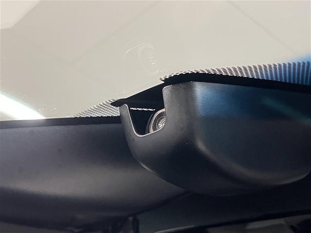 ハリアー Ｚ　盗難防止　パノラマルーフ　運転席パワーシート　地デジ　横滑防止装置　リアビューカメラ　ヘッドライトＬＥＤ　アルミホイール　点検記録簿　Ｗエアバッグ　キーレス　ドラレコ付き　スマートキ－　エアコン（12枚目）