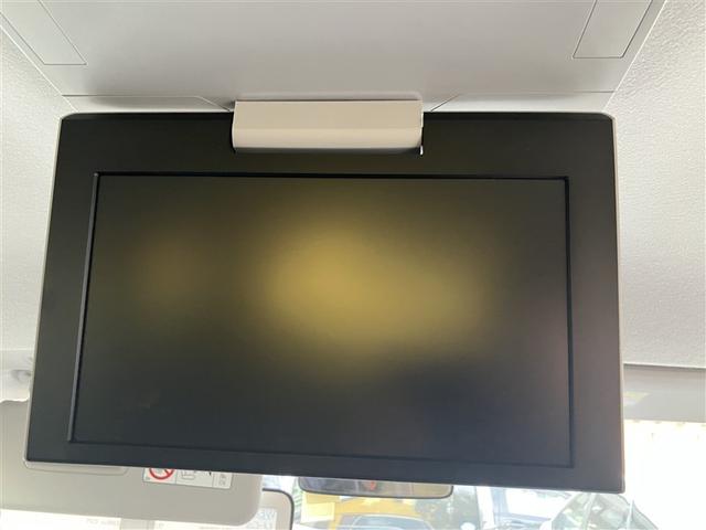 ヴォクシー ZS 両電動スライドドア 地デジ 盗難防止システム オートエアコン ダブルエアバッグ DVD再生可 ETC LEDヘッドライト キーレスエントリー メモリーナビ ナビTV AUX 3列シート 横滑り防止(6枚目)