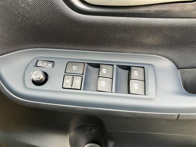 ヴォクシー ZS 両電動スライドドア 地デジ 盗難防止システム オートエアコン ダブルエアバッグ DVD再生可 ETC LEDヘッドライト キーレスエントリー メモリーナビ ナビTV AUX 3列シート 横滑り防止(10枚目)