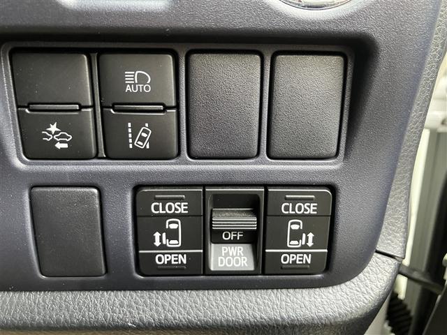 ヴォクシー ZS 両電動スライドドア 地デジ 盗難防止システム オートエアコン ダブルエアバッグ DVD再生可 ETC LEDヘッドライト キーレスエントリー メモリーナビ ナビTV AUX 3列シート 横滑り防止(12枚目)