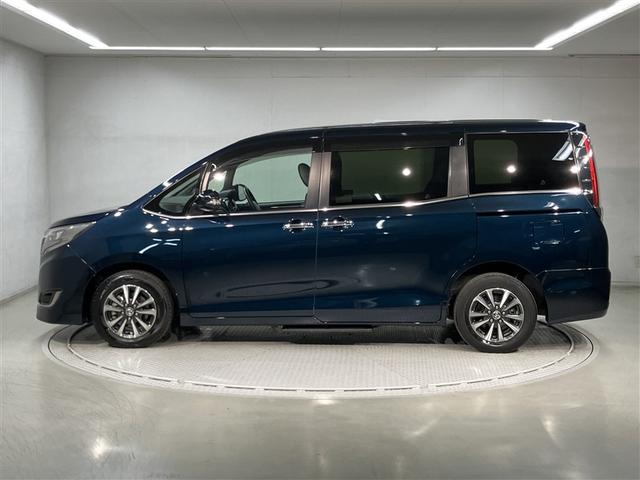 エスクァイア ハイブリッドGiプレミアムパッケジブラックテーラード 誤発進抑制機能 ドライブレコーダ Bカメラ スマートキー ナビ&TV イモビライザー LEDランプ ETC車載器 クルーズコントロール アルミ 地デジ 横滑り防止装置 キーレス ABS DVD再生(2枚目)