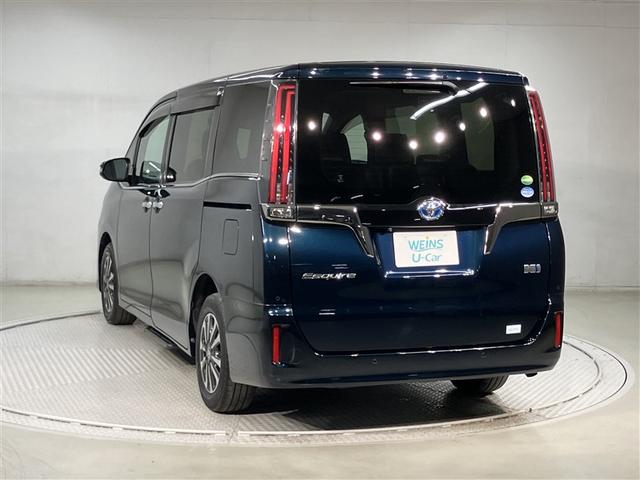 エスクァイア ハイブリッドGiプレミアムパッケジブラックテーラード 誤発進抑制機能 ドライブレコーダ Bカメラ スマートキー ナビ&TV イモビライザー LEDランプ ETC車載器 クルーズコントロール アルミ 地デジ 横滑り防止装置 キーレス ABS DVD再生(4枚目)