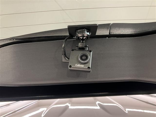 エスクァイア ハイブリッドGiプレミアムパッケジブラックテーラード 誤発進抑制機能 ドライブレコーダ Bカメラ スマートキー ナビ&TV イモビライザー LEDランプ ETC車載器 クルーズコントロール アルミ 地デジ 横滑り防止装置 キーレス ABS DVD再生(10枚目)