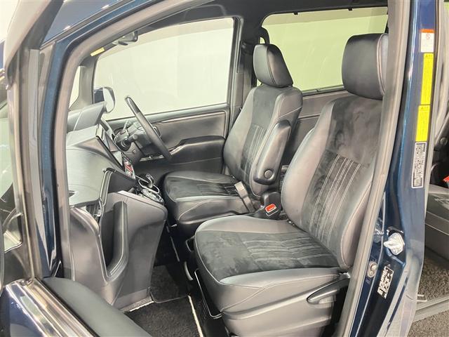 エスクァイア ハイブリッドGiプレミアムパッケジブラックテーラード 誤発進抑制機能 ドライブレコーダ Bカメラ スマートキー ナビ&TV イモビライザー LEDランプ ETC車載器 クルーズコントロール アルミ 地デジ 横滑り防止装置 キーレス ABS DVD再生(18枚目)