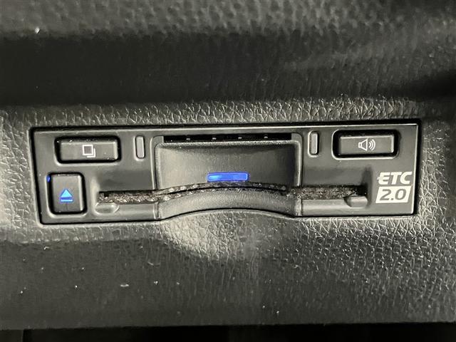 シエンタ ハイブリッドＺ　ＴＳＳ　ワンオーナ　エアバック　キーレスエントリー　ナビＴＶ　イモビライザー　整備記録簿　バックモニター　ＬＥＤヘッドライト　ＥＴＣ車載器　横滑り防止　スマートキー　オートエアコン　サイドエアバッグ（9枚目）