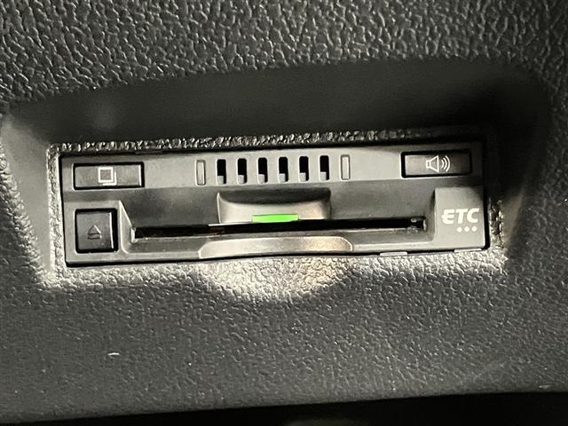 プリウス Ａ　衝突軽減ブレーキシステム　Ｂモニタ　記録簿有　ＬＥＤヘッド　クルーズコントロール　セキュリティー　スマートキー　パワーステアリング　Ｐシート　ＥＴＣ　１オーナー　アルミホイル　オートエアコン　ＳＲＳ（8枚目）