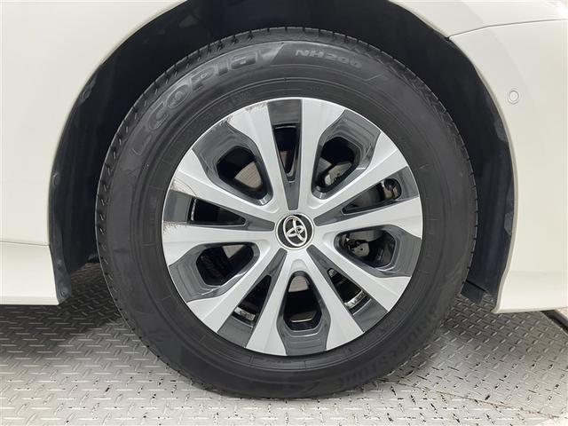 プリウス Ａ　衝突軽減ブレーキシステム　Ｂモニタ　記録簿有　ＬＥＤヘッド　クルーズコントロール　セキュリティー　スマートキー　パワーステアリング　Ｐシート　ＥＴＣ　１オーナー　アルミホイル　オートエアコン　ＳＲＳ（18枚目）