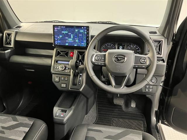 タフト Ｇターボ　クロムベンチャー　アイドリングストップ機能　アルミ　ナビＴＶ　キーフリー　バックモニター　サイドエアバッグ　ＬＥＤヘッドライト　地デジ　ガラスルーフ　スマートキー　エアコン　オートクルーズコントロール　エアバック（5枚目）