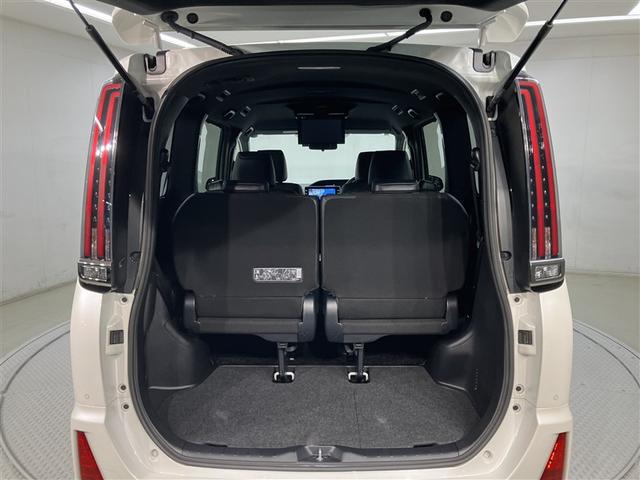 ノア ハイブリッドＳｉ　ダブルバイビーＩＩ　Ｂカメラ　横滑り防止装置　記録簿有　ＬＥＤ　地デジ　ドラレコ　ミュージックプレイヤー接続可　１オーナー　オートクルーズ　ＤＶＤ再生可　メモリナビ　エアバッグ　ＥＴＣ　ナビ＆ＴＶ　３列シート　ＡＢＳ（22枚目）