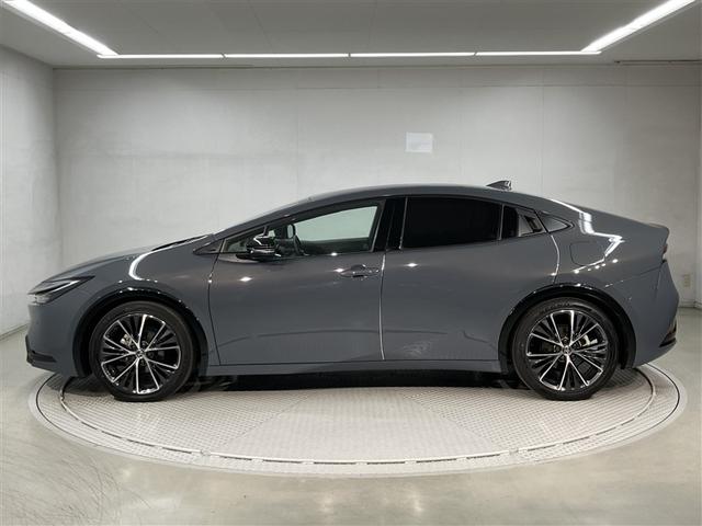 プリウス Z リアカメラ プリクラッシュ PWシート 1オーナ AC100V電源 LEDランプ オートクルーズ アルミホイール ドライブレコーダ AC 運転席エアバッグ 横滑り防止装置 ETC付 盗難防止システム(2枚目)