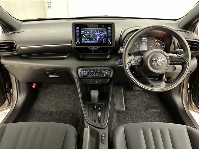 ヤリス X PCS スマートキーシステム 横滑り防止装置付き ワイヤレスキー バックガイドモニター 盗難防止 サイドエアバック エアコン Wエアバッグ パワーウインドウ ETC付き パワステ 運転席エアバッグ(5枚目)