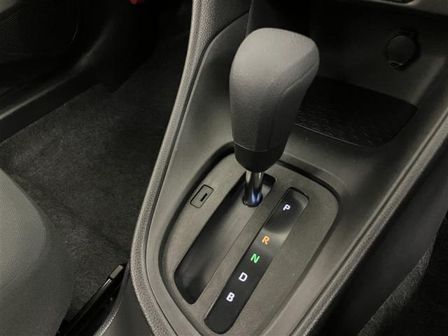 ヤリス X PCS スマートキーシステム 横滑り防止装置付き ワイヤレスキー バックガイドモニター 盗難防止 サイドエアバック エアコン Wエアバッグ パワーウインドウ ETC付き パワステ 運転席エアバッグ(17枚目)