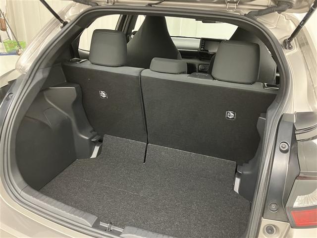 ヤリス X PCS スマートキーシステム 横滑り防止装置付き ワイヤレスキー バックガイドモニター 盗難防止 サイドエアバック エアコン Wエアバッグ パワーウインドウ ETC付き パワステ 運転席エアバッグ(34枚目)